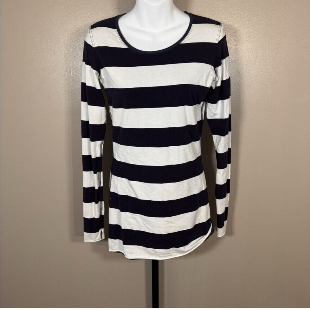 Lululemon reversible navy white striped shirt size 6